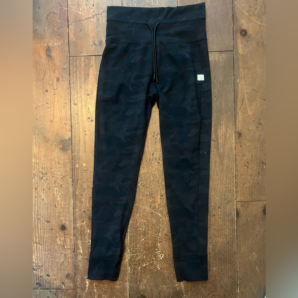 Vuori Black Camouflage Leggings